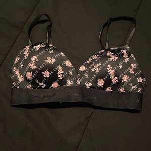 Victoria’s Secret Bra/Bralette